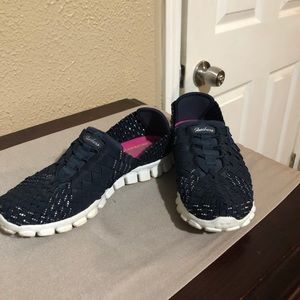 Woman tennis shoes